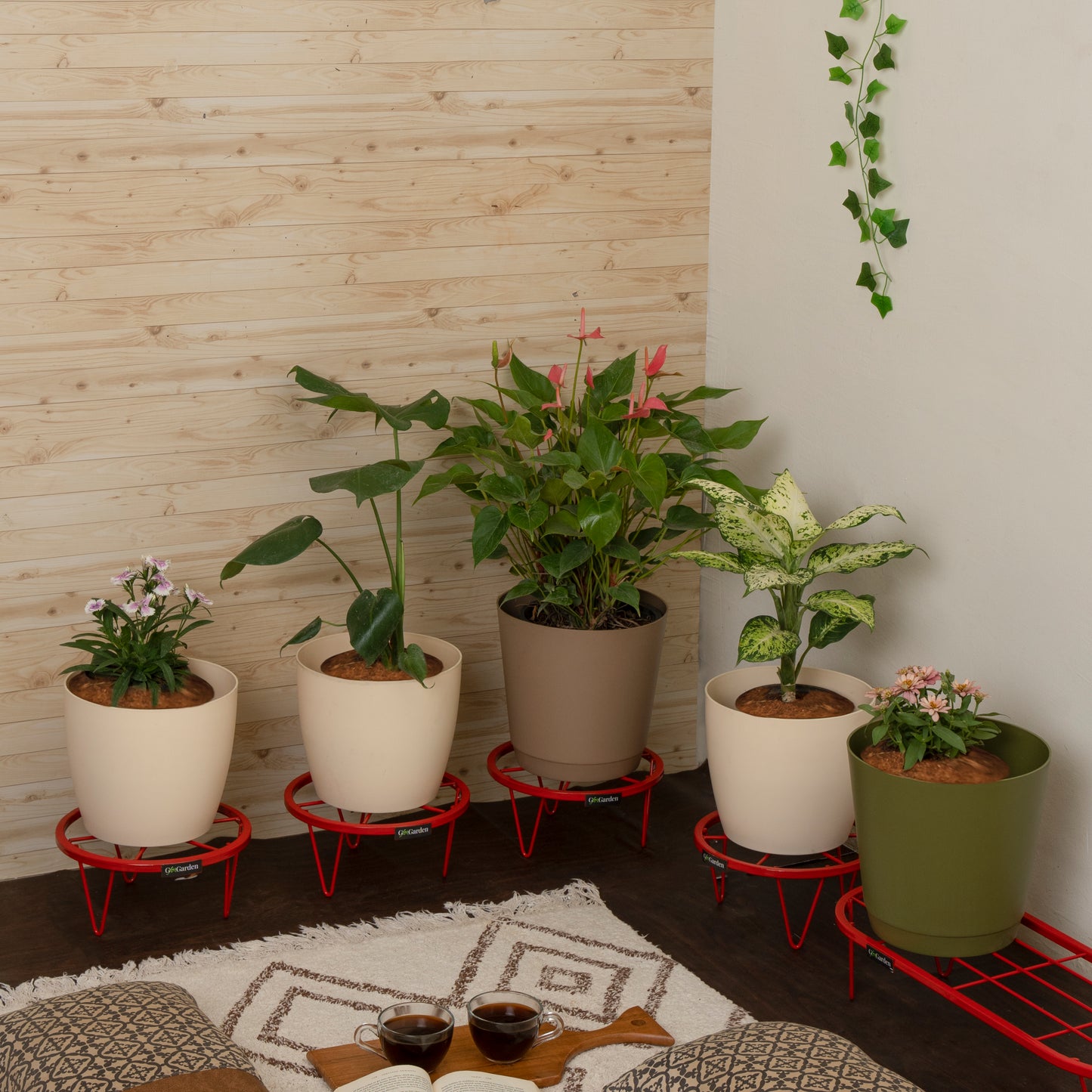 Round Plant Stand-Red